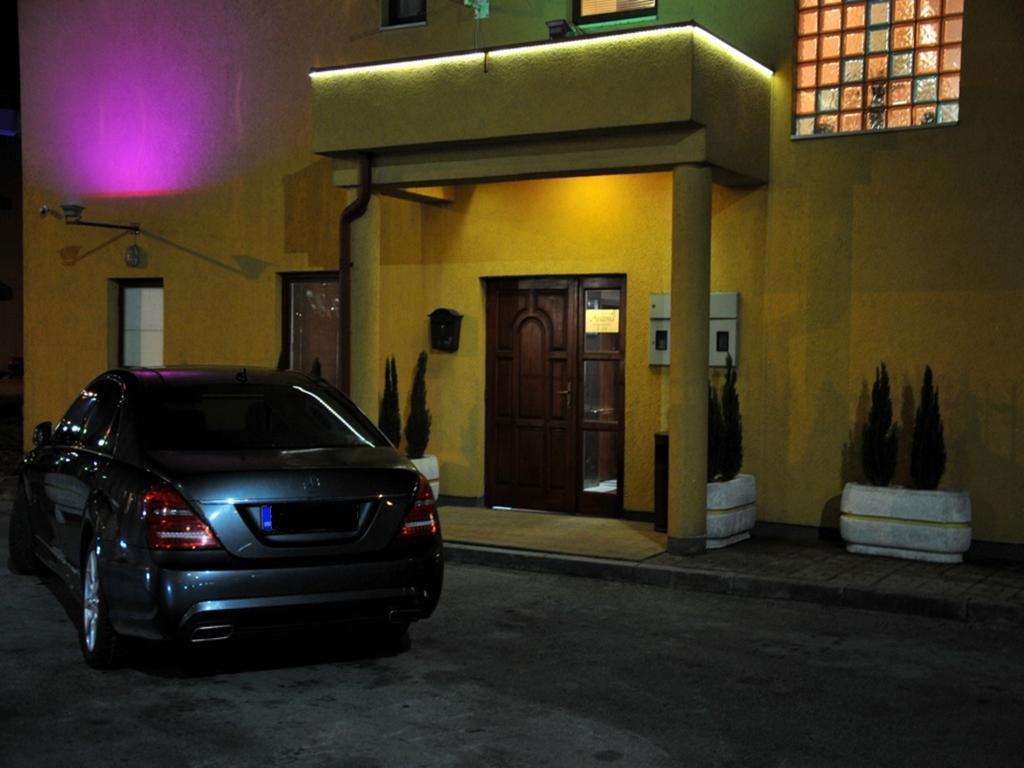 Hotel Arizona Sarajevo Lukavica Luaran gambar