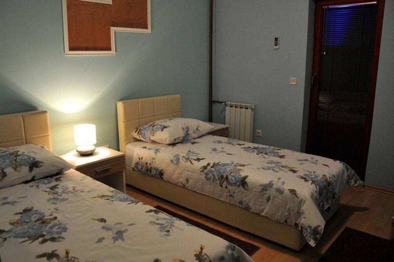 Hotel Arizona Sarajevo Lukavica Luaran gambar
