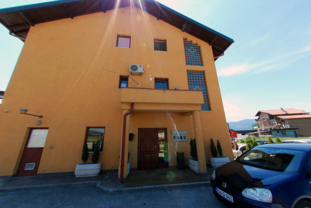 Hotel Arizona Sarajevo Lukavica Luaran gambar