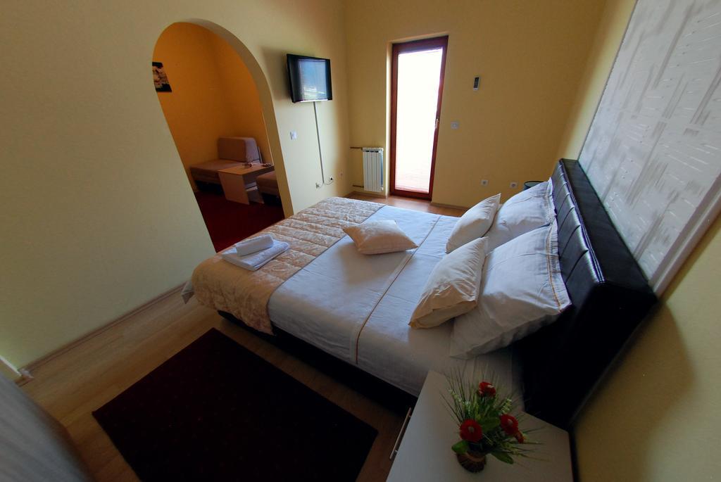 Hotel Arizona Sarajevo Lukavica Luaran gambar