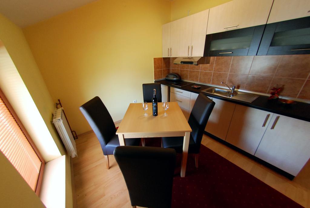 Hotel Arizona Sarajevo Lukavica Luaran gambar