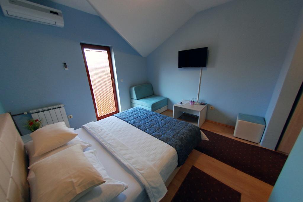 Hotel Arizona Sarajevo Lukavica Luaran gambar