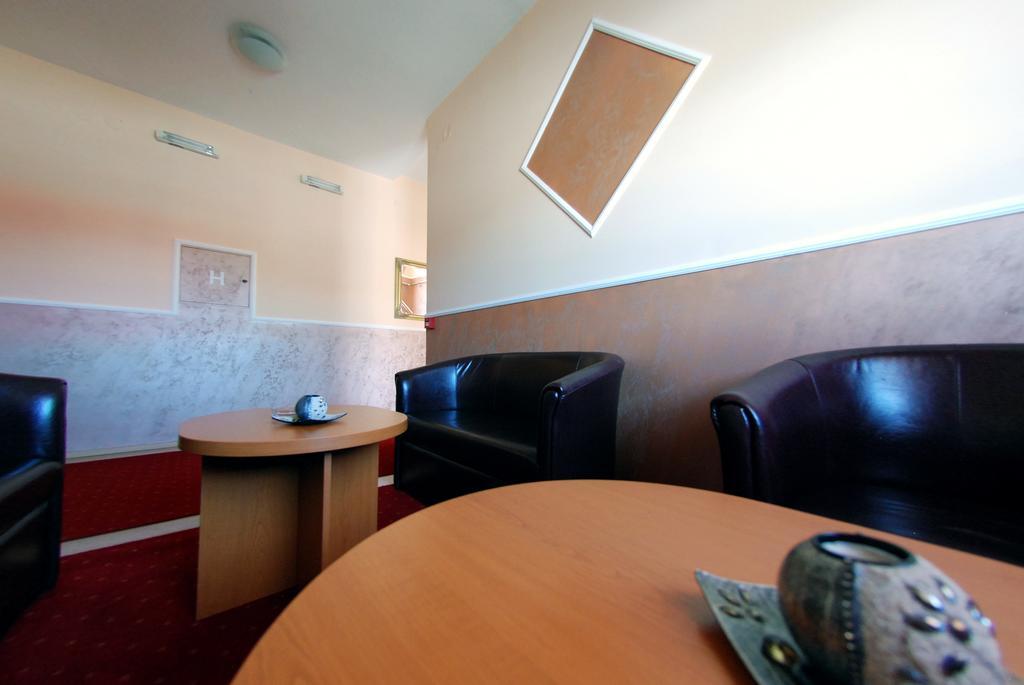 Hotel Arizona Sarajevo Lukavica Luaran gambar