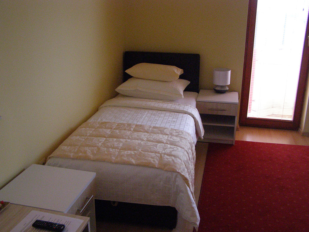 Hotel Arizona Sarajevo Lukavica Luaran gambar